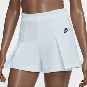 Nike Sportswear Tech Fleece High-Waisted 3" Pleated Shorts Women size Medium